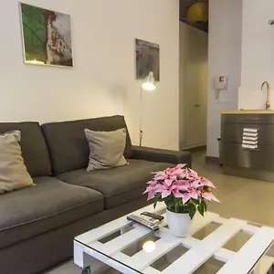 apartamentos-malaga-picasso.hotelsinnerja.org/